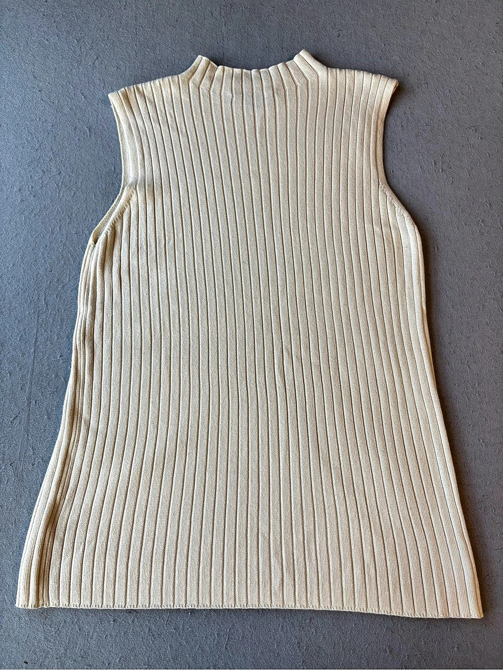 Pendleton Wide Ribbed Sleeveless Mock Neck Sweater in Cream Like New Sz M